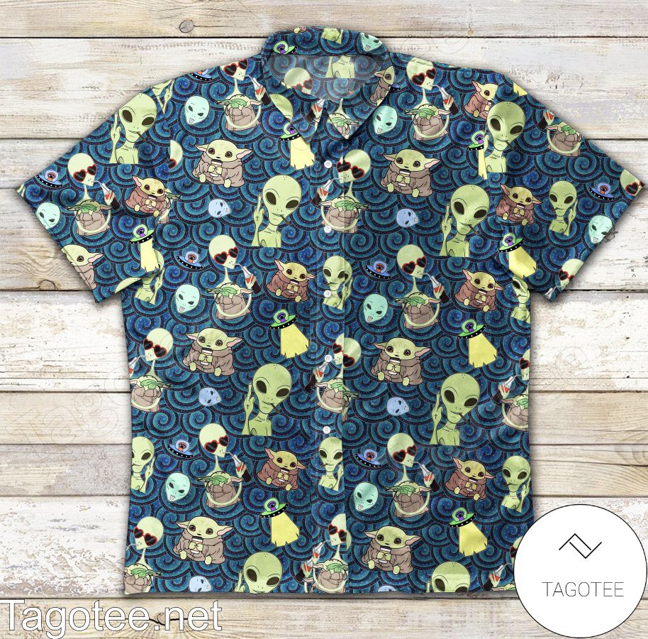 Alien And Baby Yoda Hawaiian Shirt