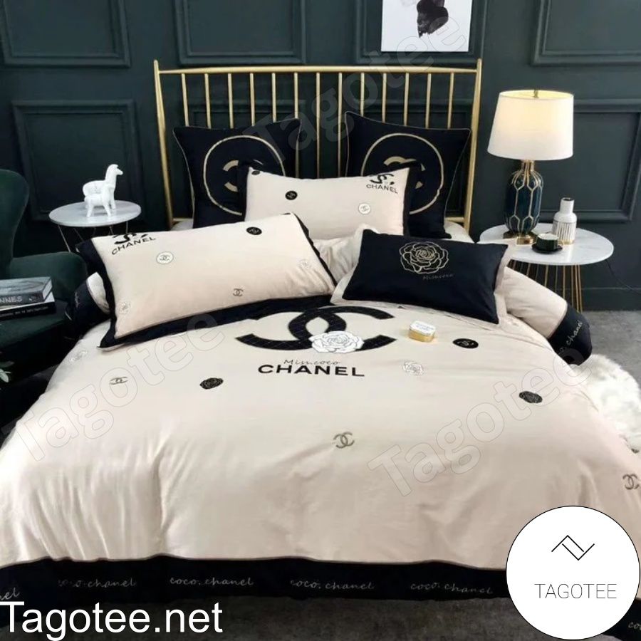 Coco Chanel Flower With Black Border Luxury Bedding Set