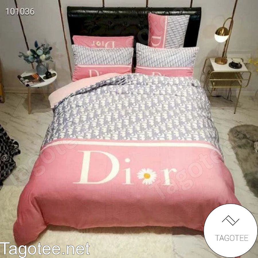 Dior Daisy Pink With Monogram On Half Top Bedding Set