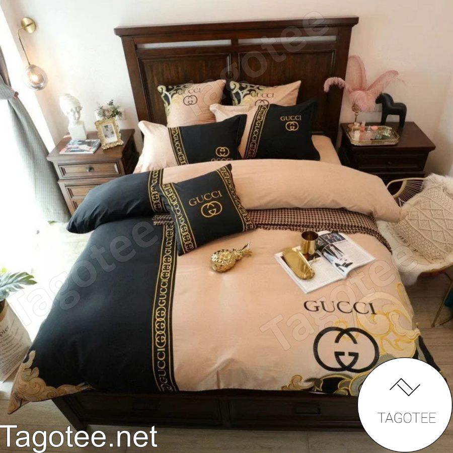 Gucci Beige Mix Black With Baroque Pattern On The Corner Bedding Set
