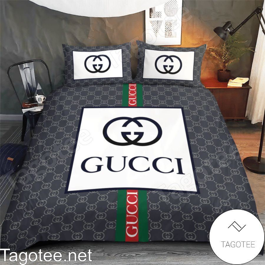 Gucci Monogram With Logo In A White Square Bedding Set