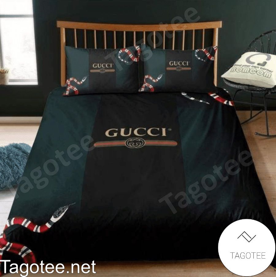 Gucci Snake Green And Black Vertical Stripes Bedding Set