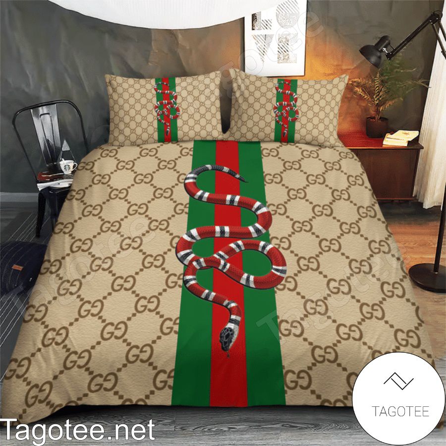 Gucci Snake On Green And Red Stripes Bedding Set