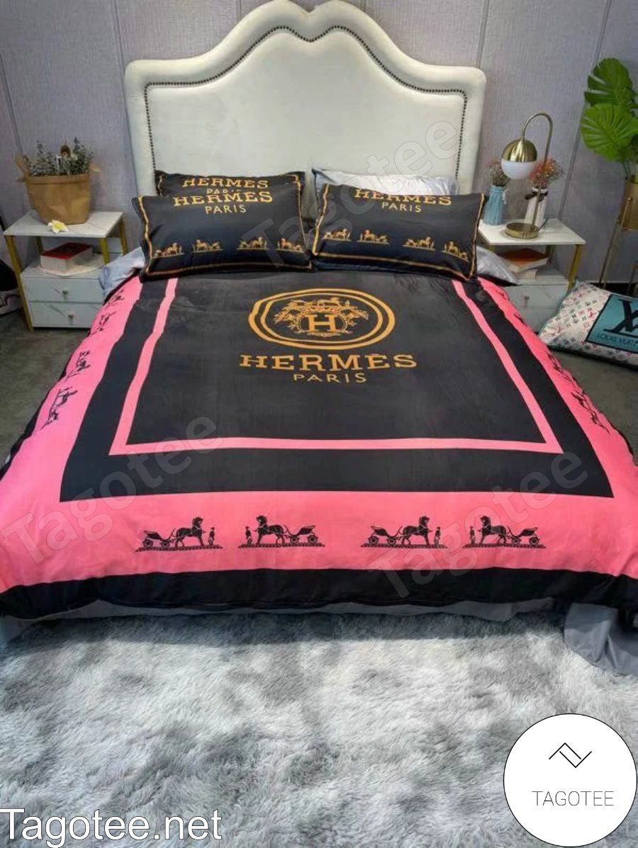 Hermes Paris Luxury Brand Black And Pink Bedding Set