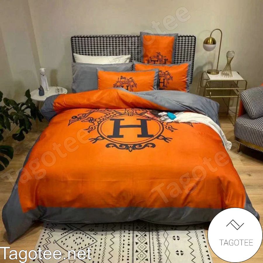 Hermes Paris Luxury Brand Logo Center Orange With Grey Border Bedding Set
