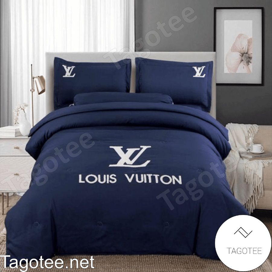 Louis Vuitton Basic And Luxury Navy Bedding Set