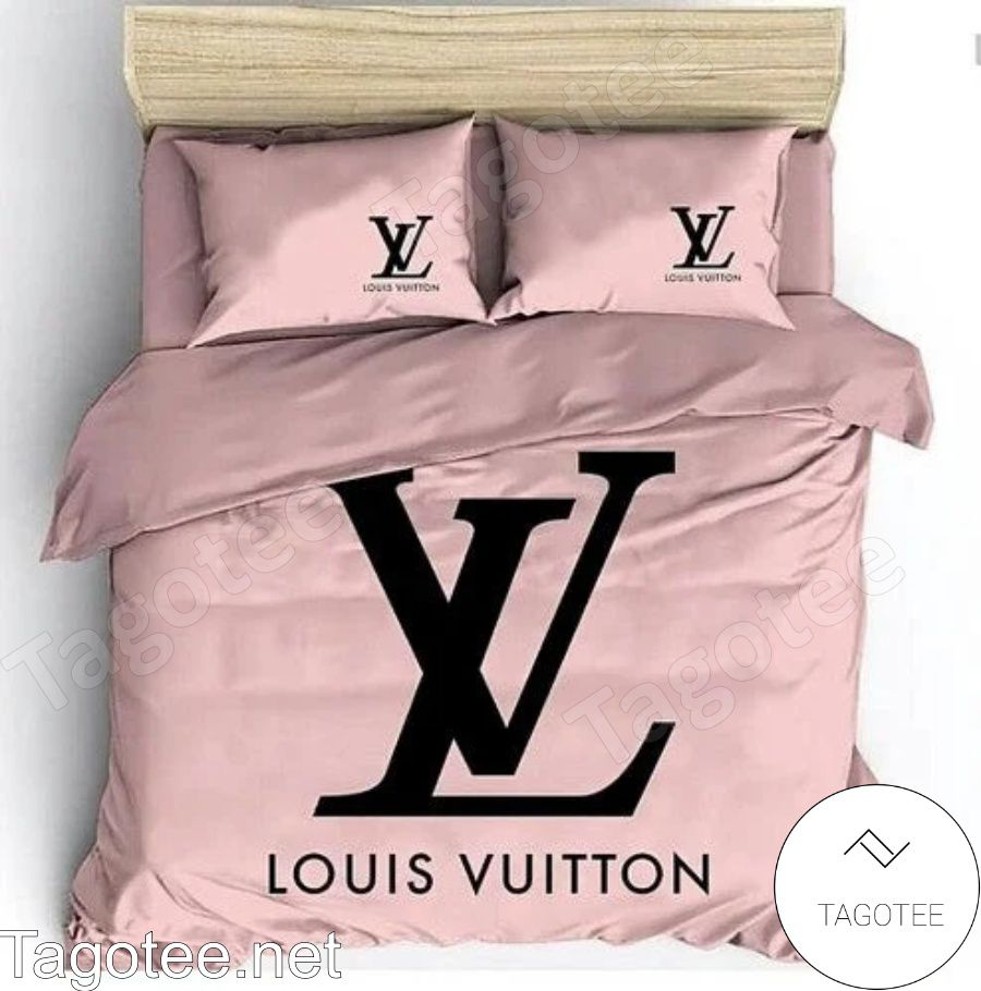 Louis Vuitton Big Logo Center Pink Bedding Set