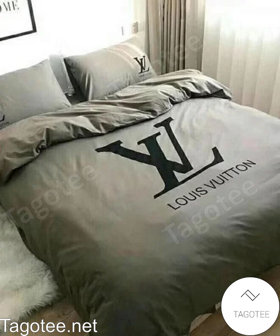 Louis Vuitton Black Center Logo Grey Bedding Set