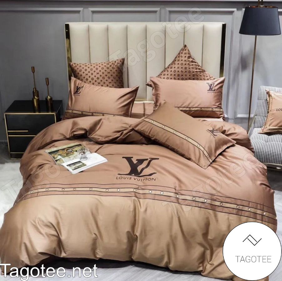 Louis Vuitton Brown Basic And Luxury Bedding Set