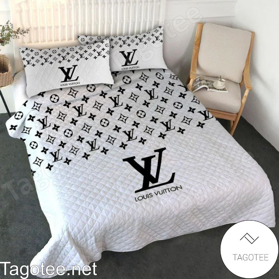Louis Vuitton Monogram On Top Half White Bedding Set
