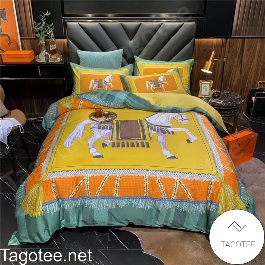 Luxury White Horse Mix Color Yellow Orange And Green Bedding Set